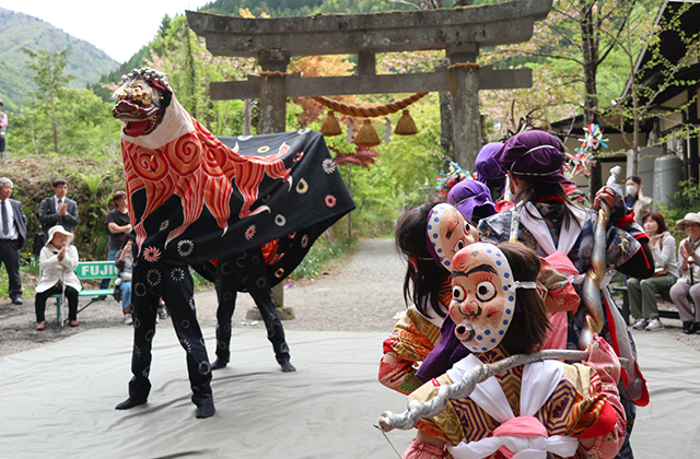 石動神社